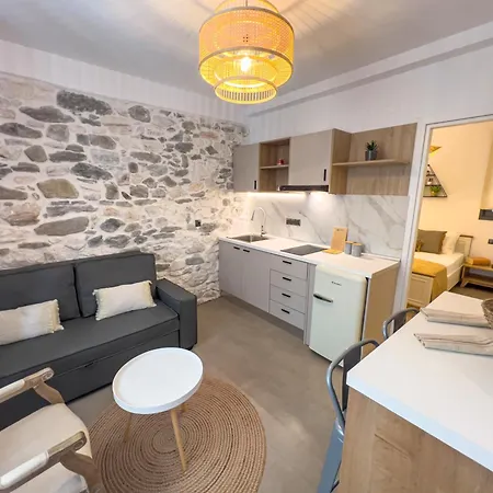 Domus F Apartment